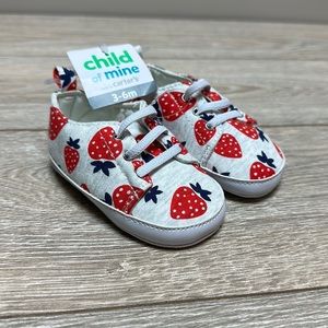 NWT Carter's Child of Mine Strawberry Crib Shoes Size 3-6 Months Soft Bottoms